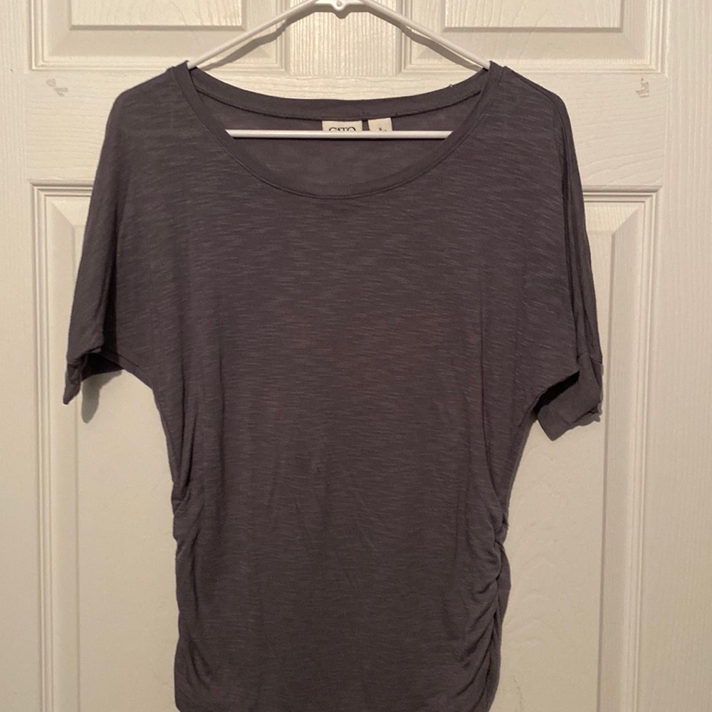 Women’s Cato shirt size small